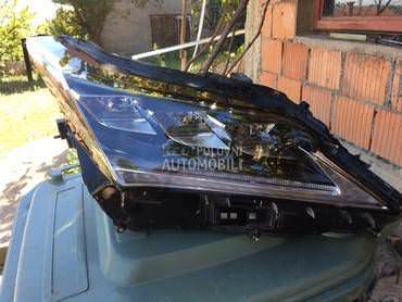 Desni far za Lexus RX 450