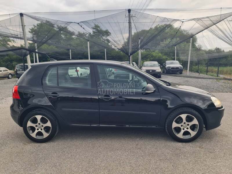 Volkswagen Golf 5 1.9TDI N E M A C K A