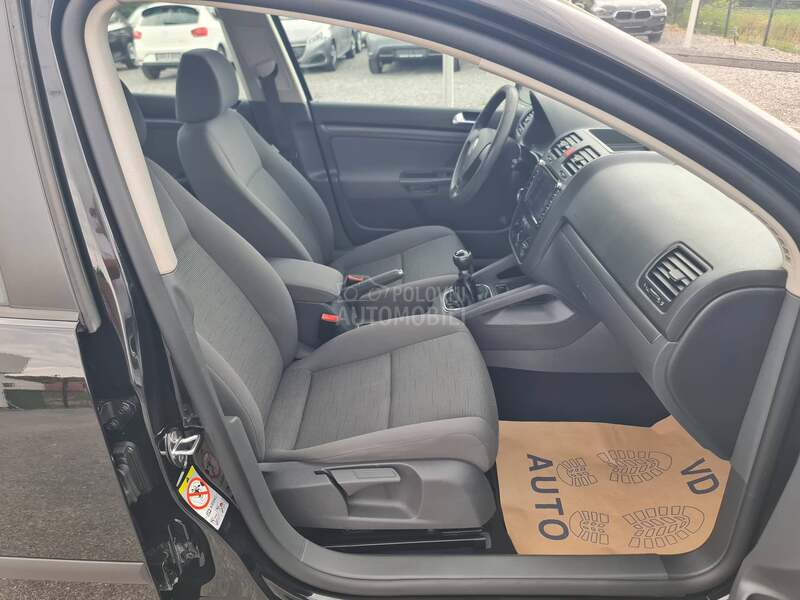 Volkswagen Golf 5 1.9TDI N E M A C K A