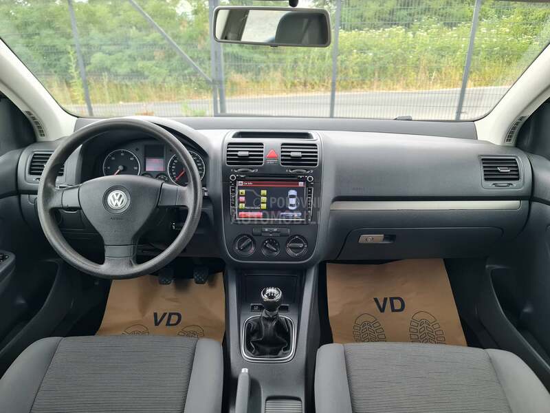 Volkswagen Golf 5 1.9TDI N E M A C K A