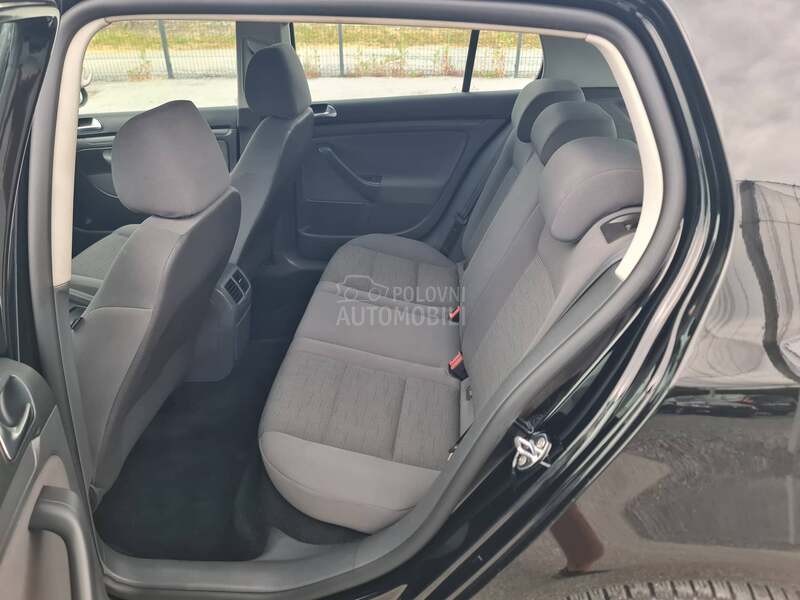 Volkswagen Golf 5 1.9TDI N E M A C K A