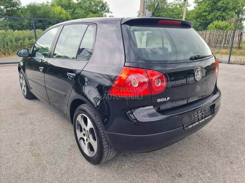 Volkswagen Golf 5 1.9TDI N E M A C K A