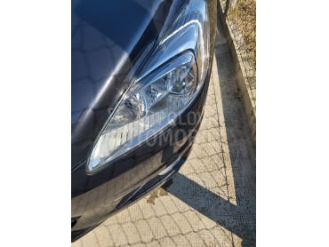 Levi far za Peugeot 508