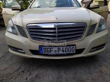Mercedes Benz E 200 W212 -  kompletan auto u delovima