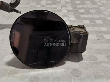poklopac rezervara za Renault Megane od 2008. do 2015. god.