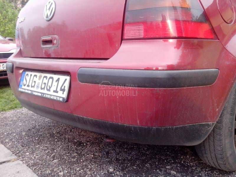 zadnji branik za golfa 4