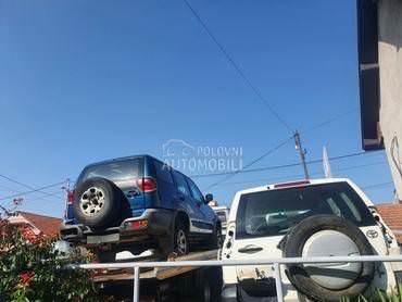Toyota Land Cruiser -  kompletan auto u delovima