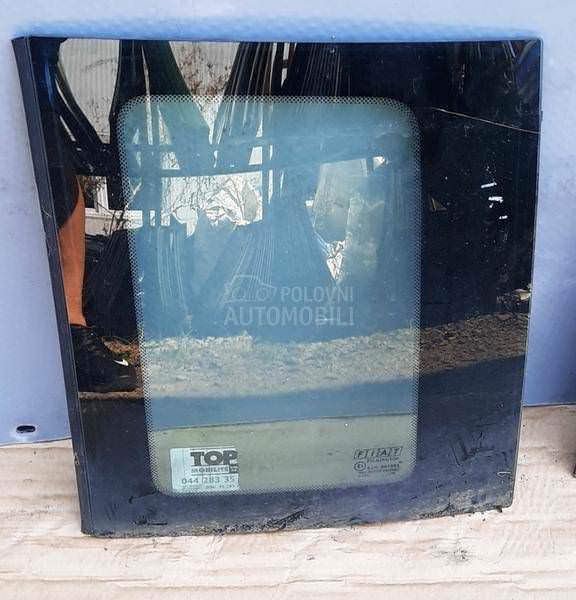 staklo zadnje desne stranice