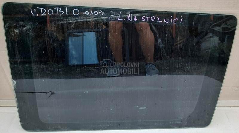 staklo zadnjih levih vrata