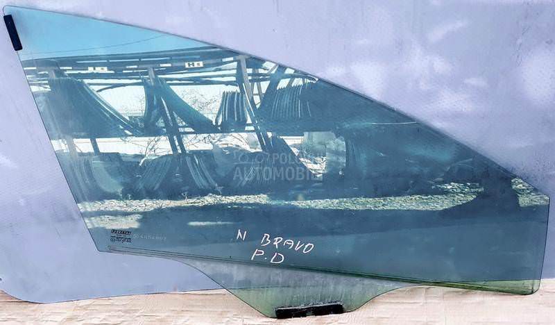 Staklo prednje desno