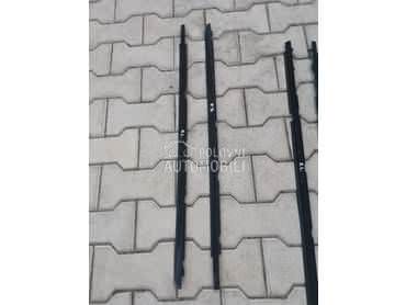 lajsna prozora za Toyota RAV 4 od 2001. do 2005. god.