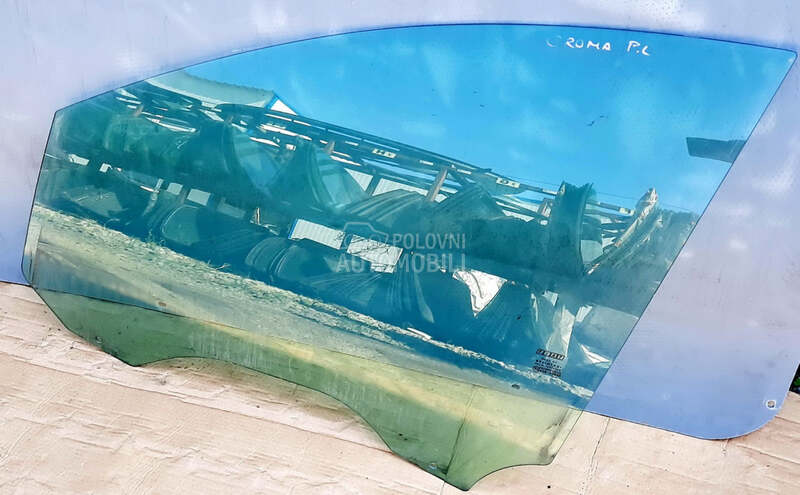 Stakla zadnjih bocnih stranica