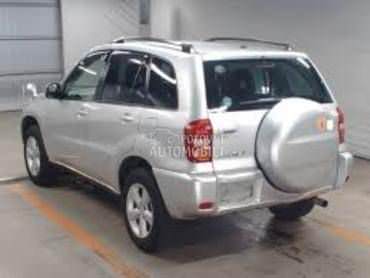 Toyota RAV 4 2004. god. -  kompletan auto u delovima