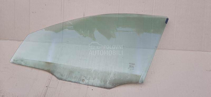 Staklo za zadnja desna vrata