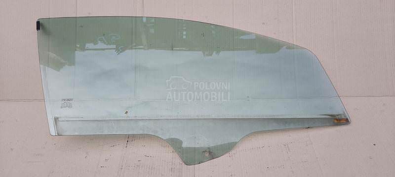 staklo  prednje desno 3vr
