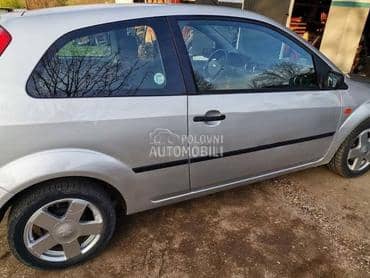 Ford Fiesta otkup -  kompletan auto u delovima