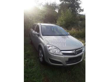 Prednji branik restajling za Opel Astra H