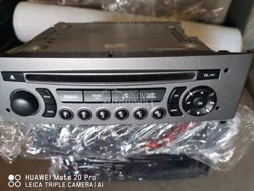 Fabricki cd za Peugeot 308