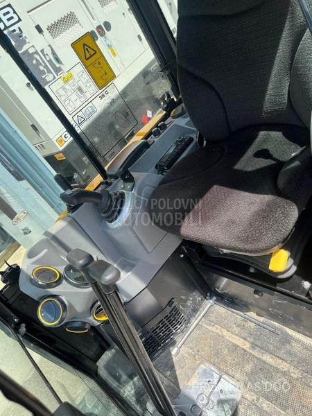 JCB 36c 1
