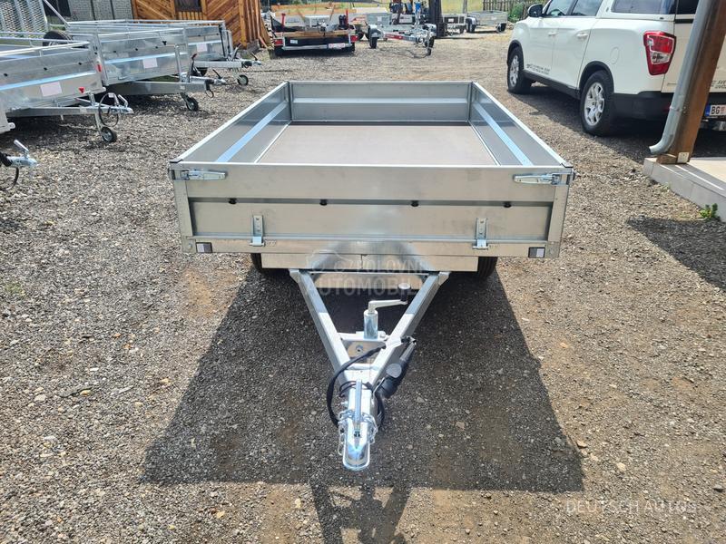 Trigano plato sa stranicama