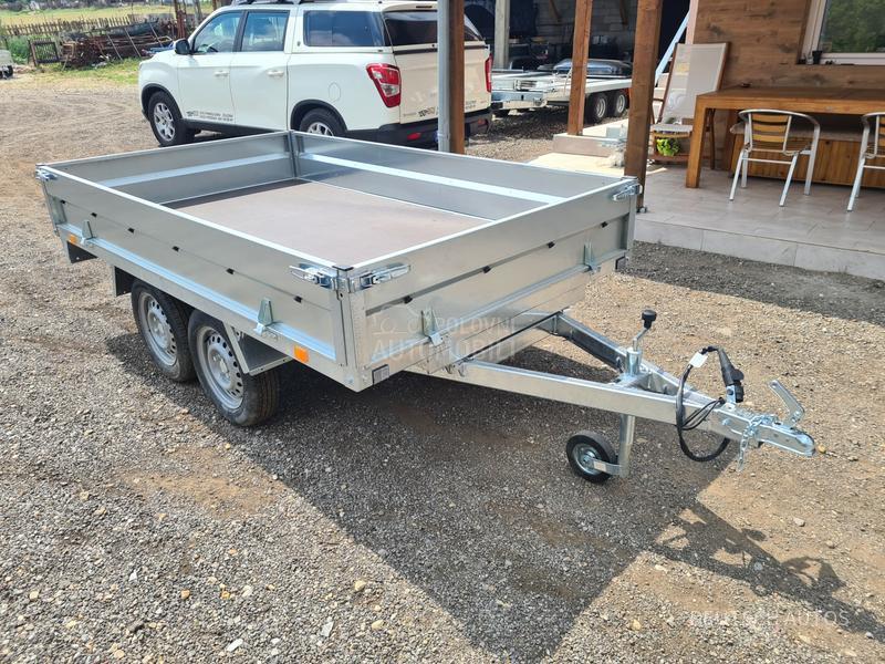 Trigano plato sa stranicama