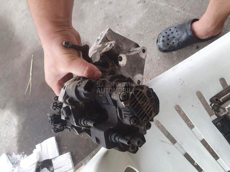 1.9 dci pumpa