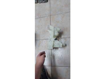 kuciste za Peugeot 207