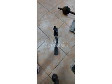 papucica gasa za Peugeot 207