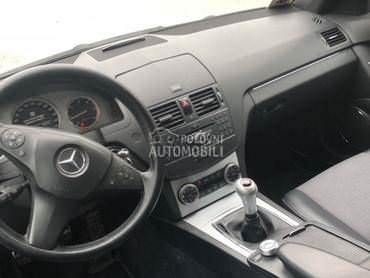 Instrument tabla za Mercedes Benz C Klasa od 2007. do 2011. god.