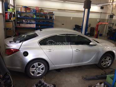 Opel Insignia -  kompletan auto u delovima
