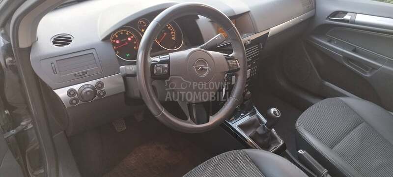 Opel Astra H 1.6 benc