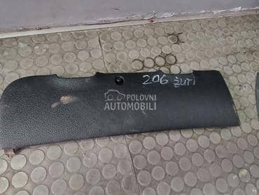 plastika enterijera za Peugeot 206