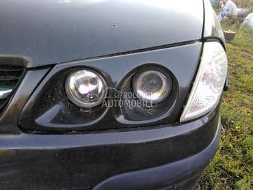 Farovi za Nissan Almera