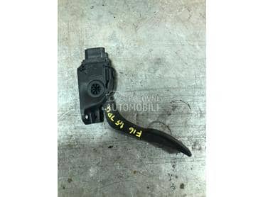 papucica gasa za Ford Fiesta od 2009. do 2017. god.