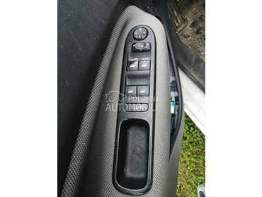 Levi i desni prekidaci prozora za Citroen C3 Picasso od 2008. do 2017. god.