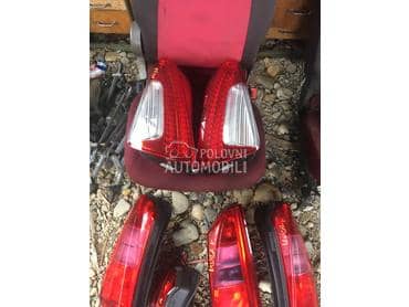 stop svetla za Lancia Musa od 2004. do 2014. god.