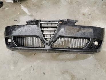 Prednji branik crni kompletan za Alfa Romeo 147 od 2005. do 2009. god.