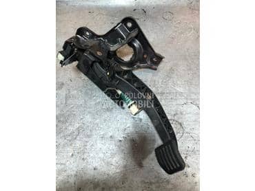 pedala papucica kvacila za Ford Mondeo od 2007. do 2014. god.