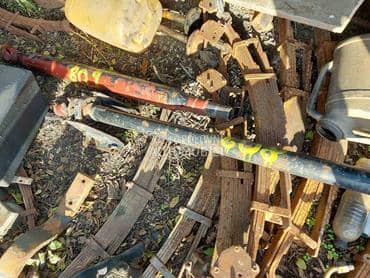 Kardani Mercedes 814,809