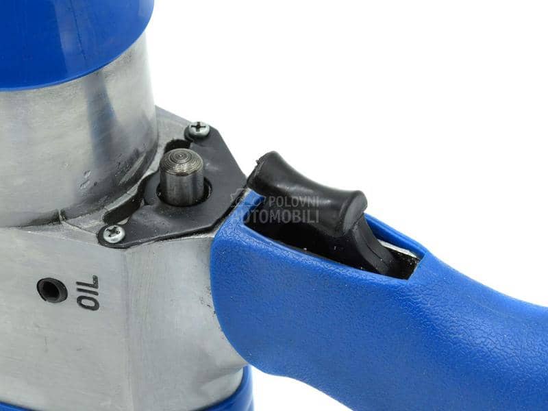 Pneumatski pištolj i racna 1/2 sa gedorama 14 kom