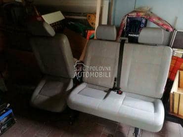 Srednji red sedista za T5