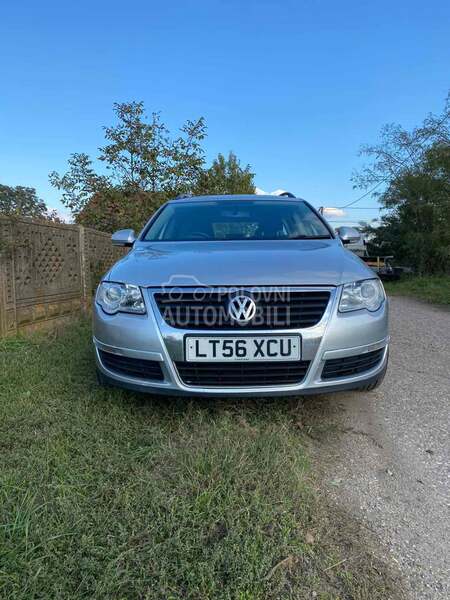 Passat B6 1.9 TDI naslon za r.
