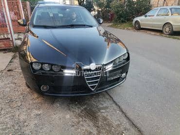 Alfa Romeo 159 -  kompletan auto u delovima