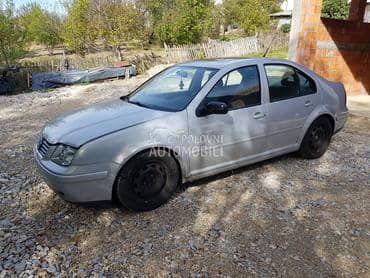 Volkswagen Bora -  kompletan auto u delovima