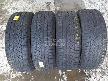 Continental 235/65 R17 Zimska