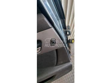 Prekidač taster zadni levi za Peugeot 407