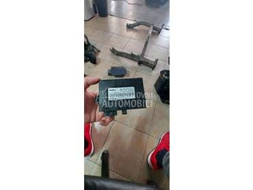 Kompjuter modul parkingcontrol za Peugeot 407