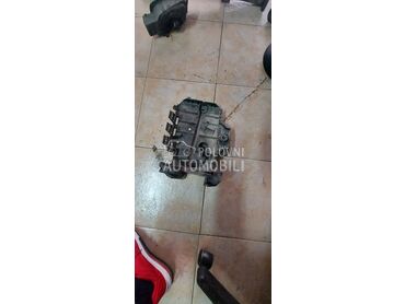 nosac akumulatora za Peugeot 407