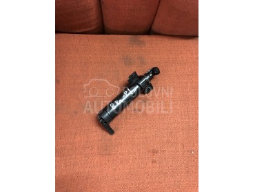 Prskalica fara leva za Audi A4 od 2010. do 2015. god.