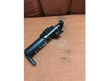 Prskalica fara desna za Audi A4 od 2011. do 2015. god.